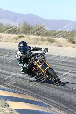 media/Dec-04-2025-Racers Edge (Thu) [[5ebc9f124d]]/3-B Group/3-Session 2 (Turn 7 Inside)/